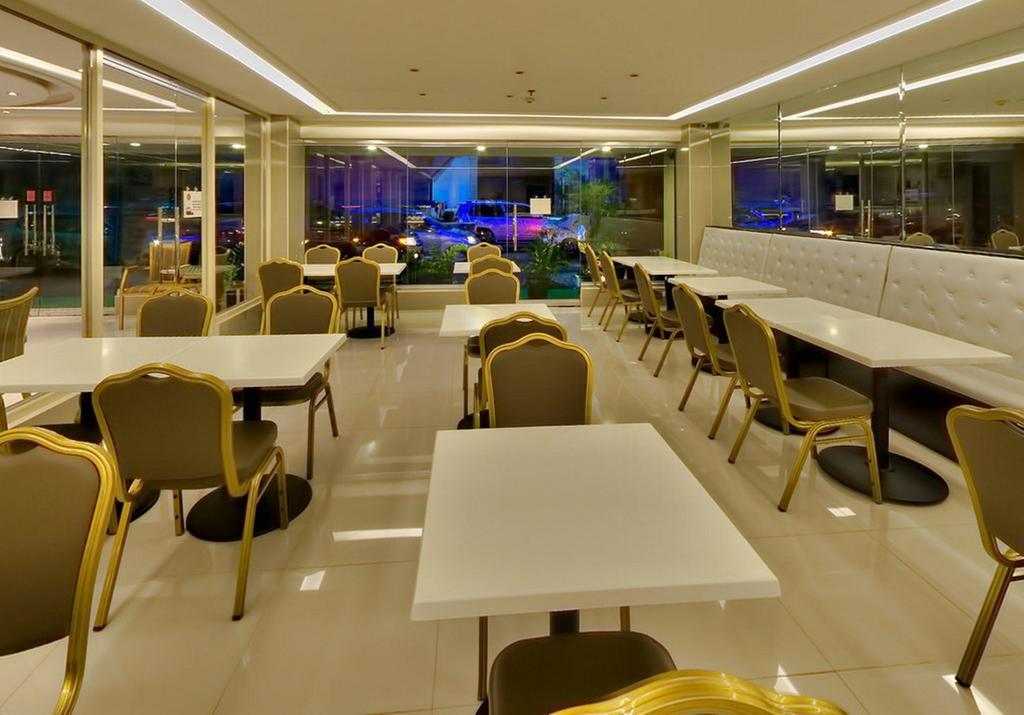 D Circle Hotel Manila Exterior photo