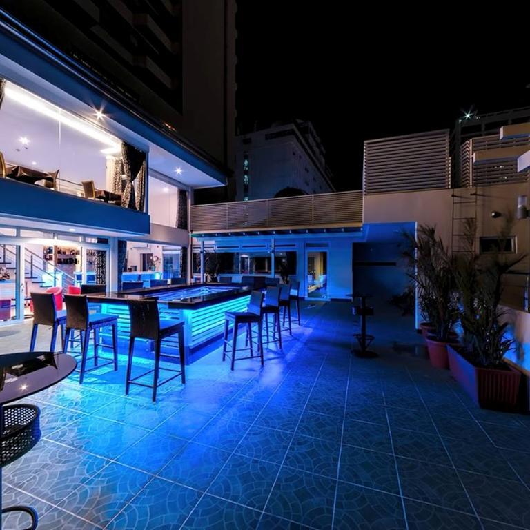 D Circle Hotel Manila Exterior photo