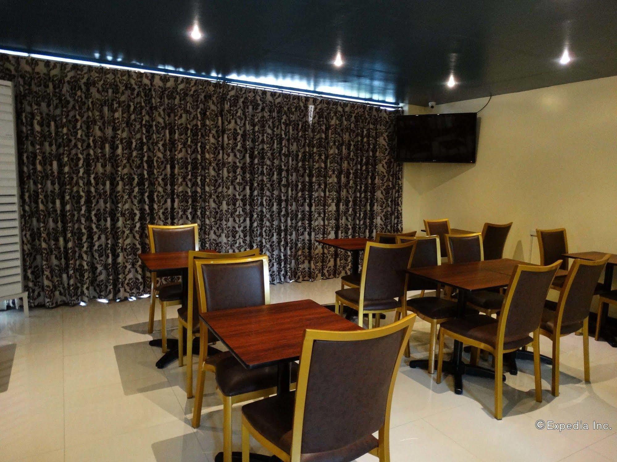 D Circle Hotel Manila Exterior photo