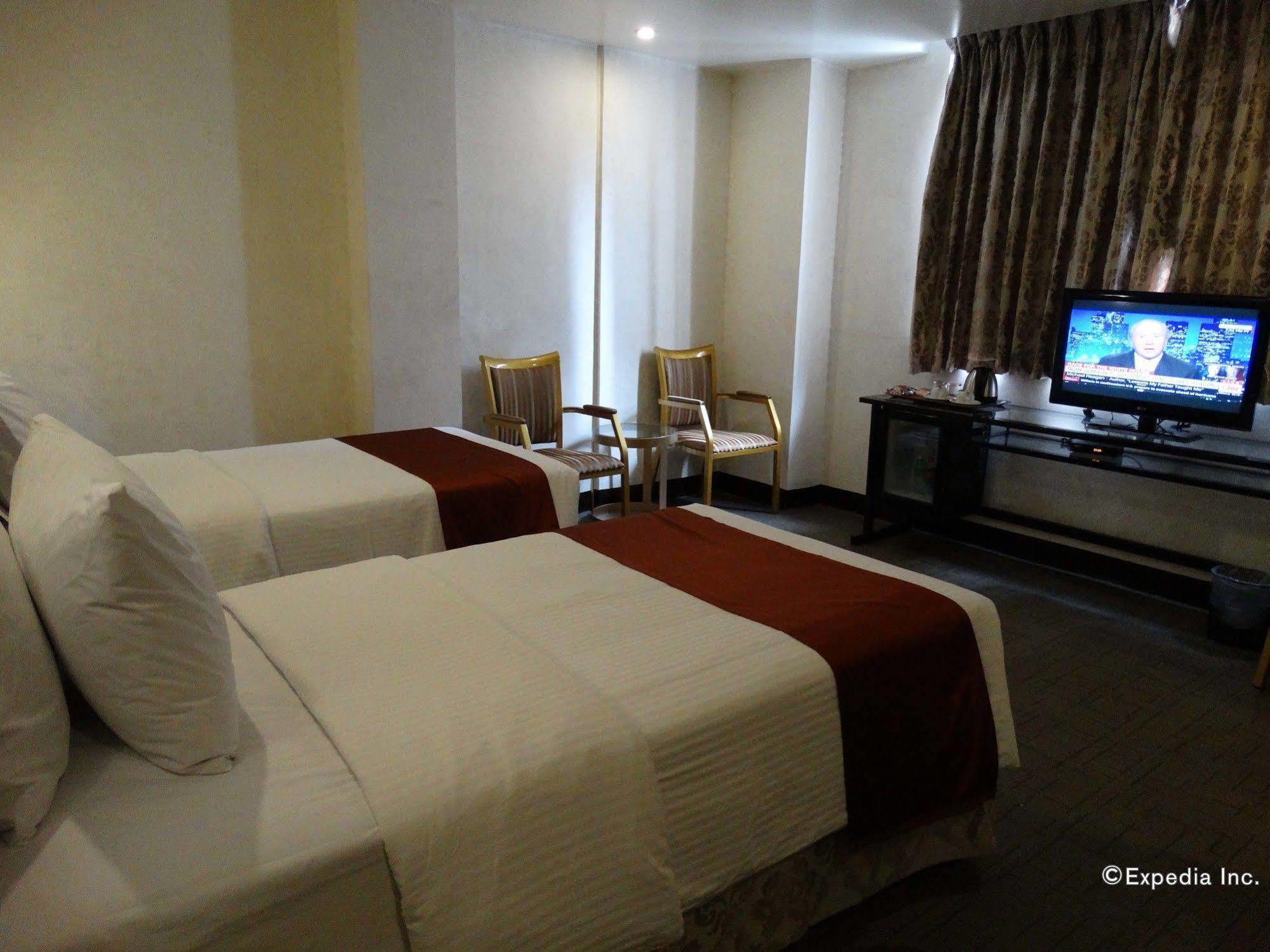 D Circle Hotel Manila Exterior photo
