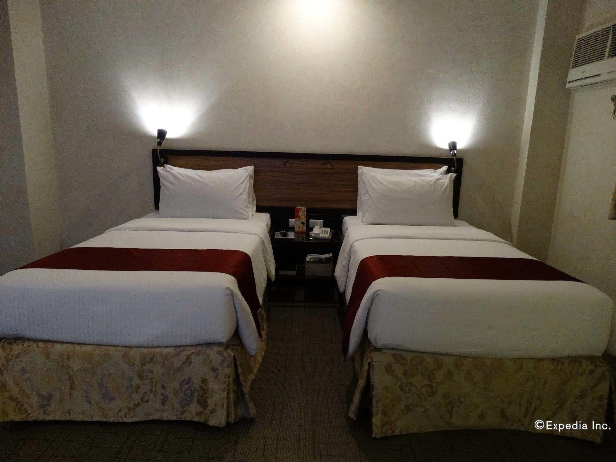 D Circle Hotel Manila Exterior photo